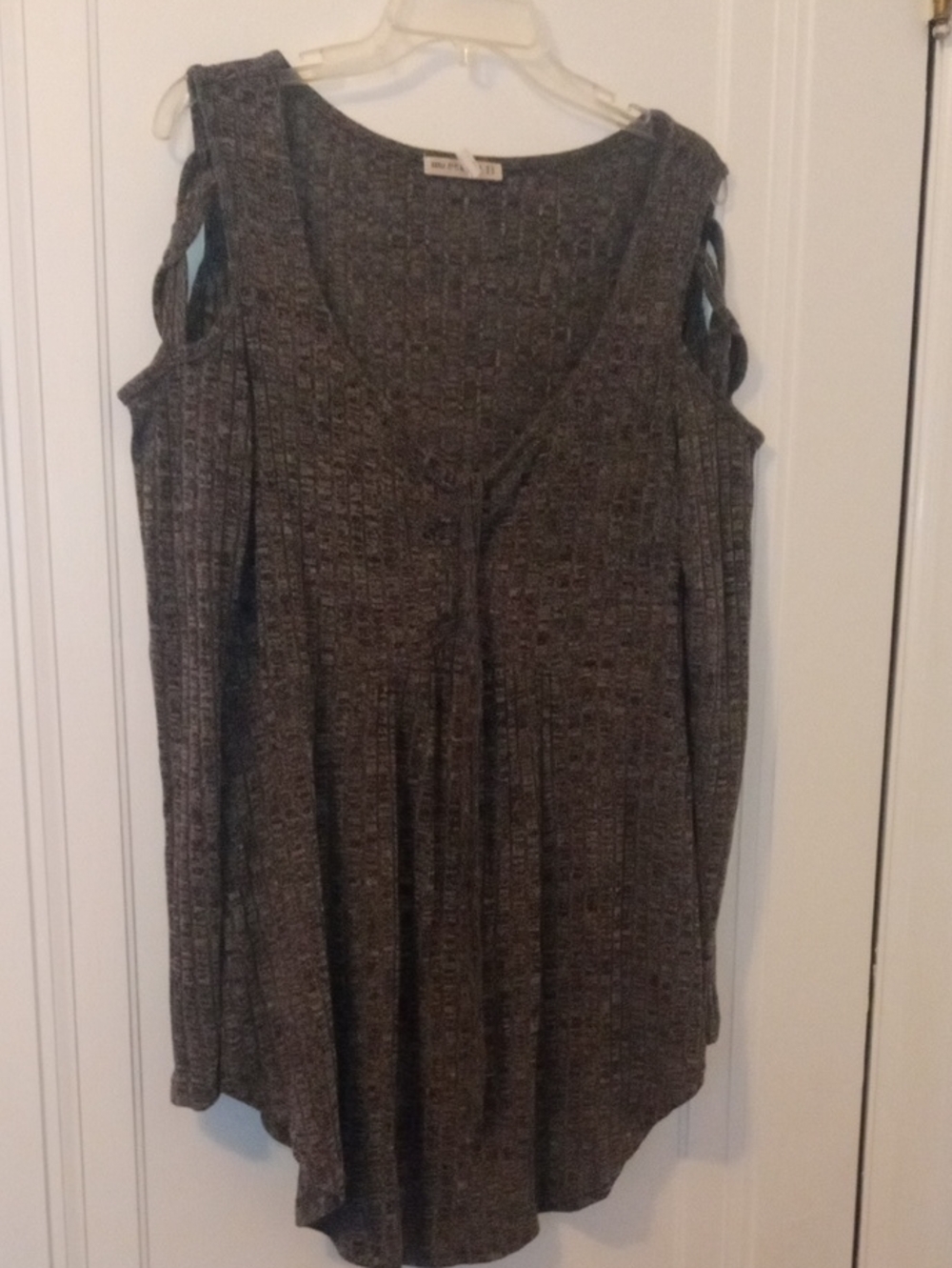 Cold Shoulder long sleeve - Charcoal Gray 1x